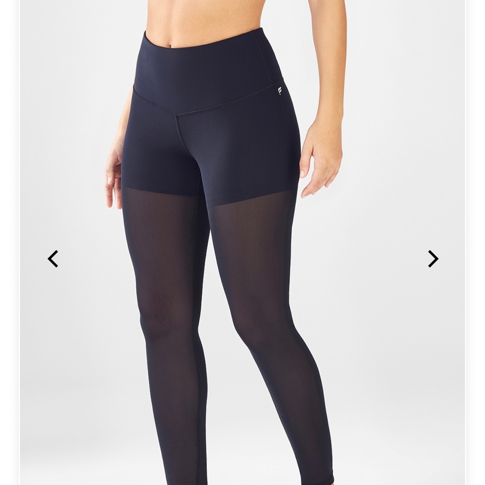 High-waisted Mesh Powerform Legging. Size M